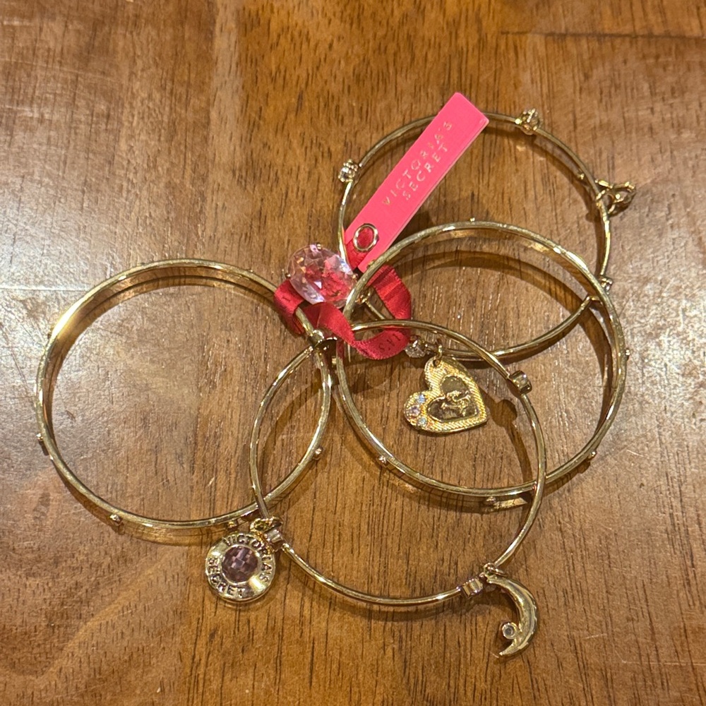 NWT Victoria's Secret Gold Charm Bracelet Set